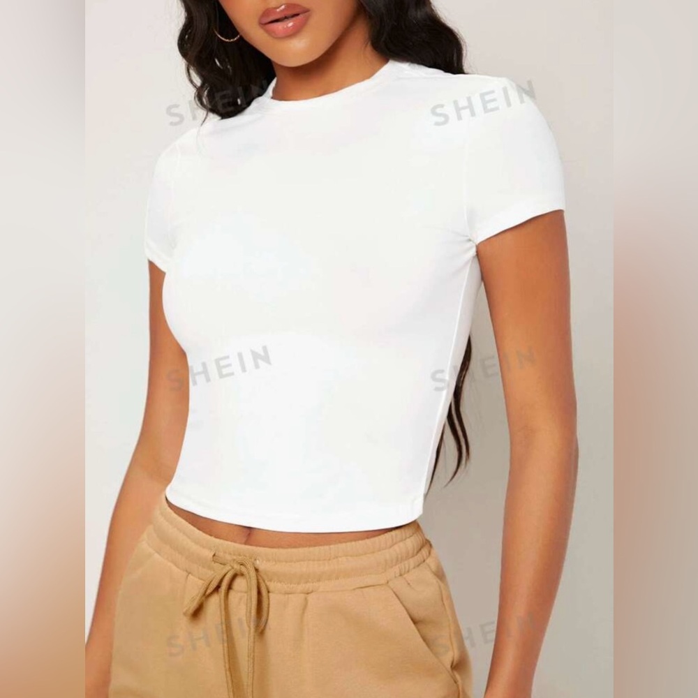 White Cropped Tee. Size Large.